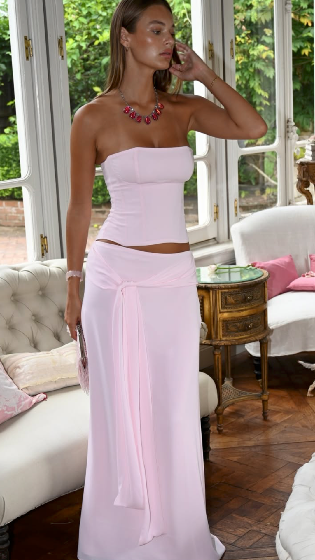 Sabelle Charlotte set available for hire/rent in Christchurch with NZ-wide shipping.